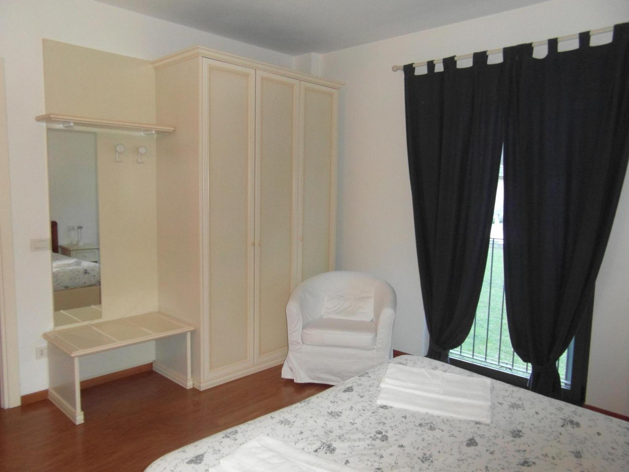 Piantedo Residence I Fiori חדר תמונה